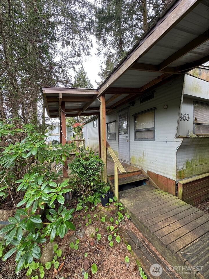 Property Photo:  863  Magellan Avenue NE  WA 98569 