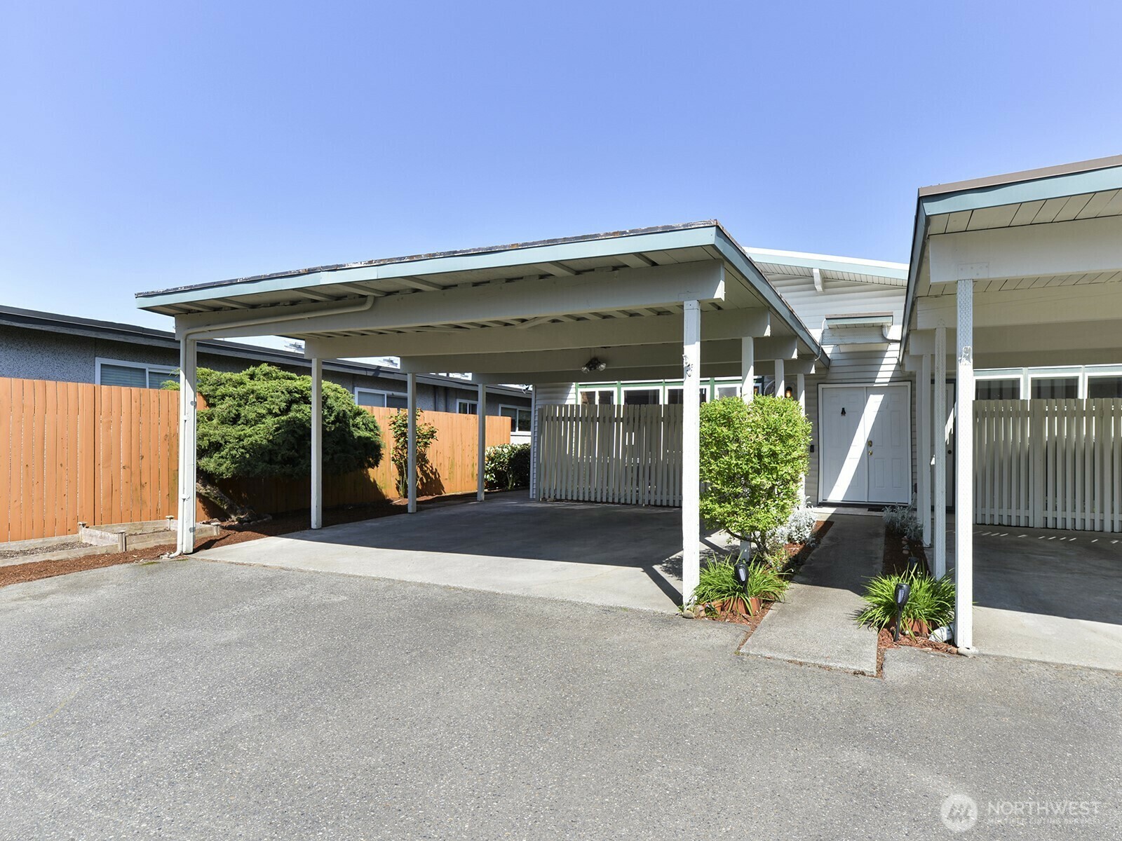 Property Photo: 2814 NE 8th Street A WA 98056