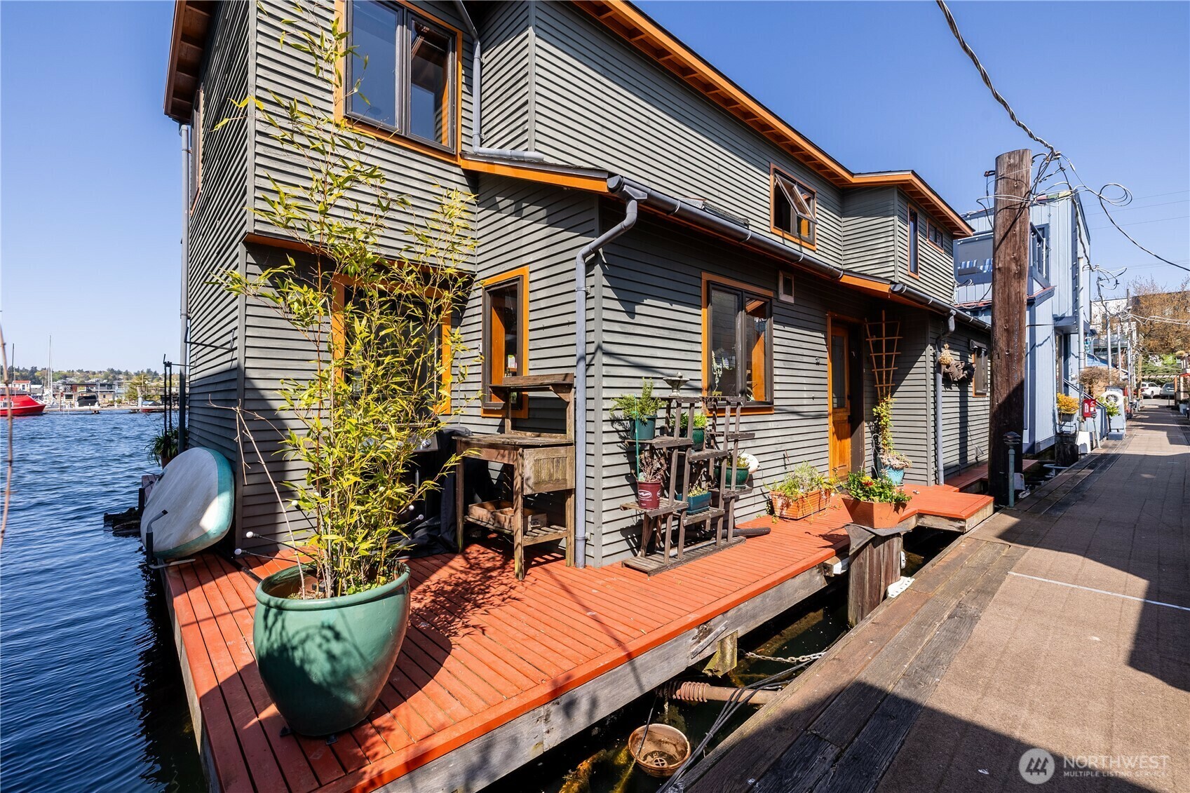 Property Photo: 2235 Fairview Avenue E 12 WA 98102