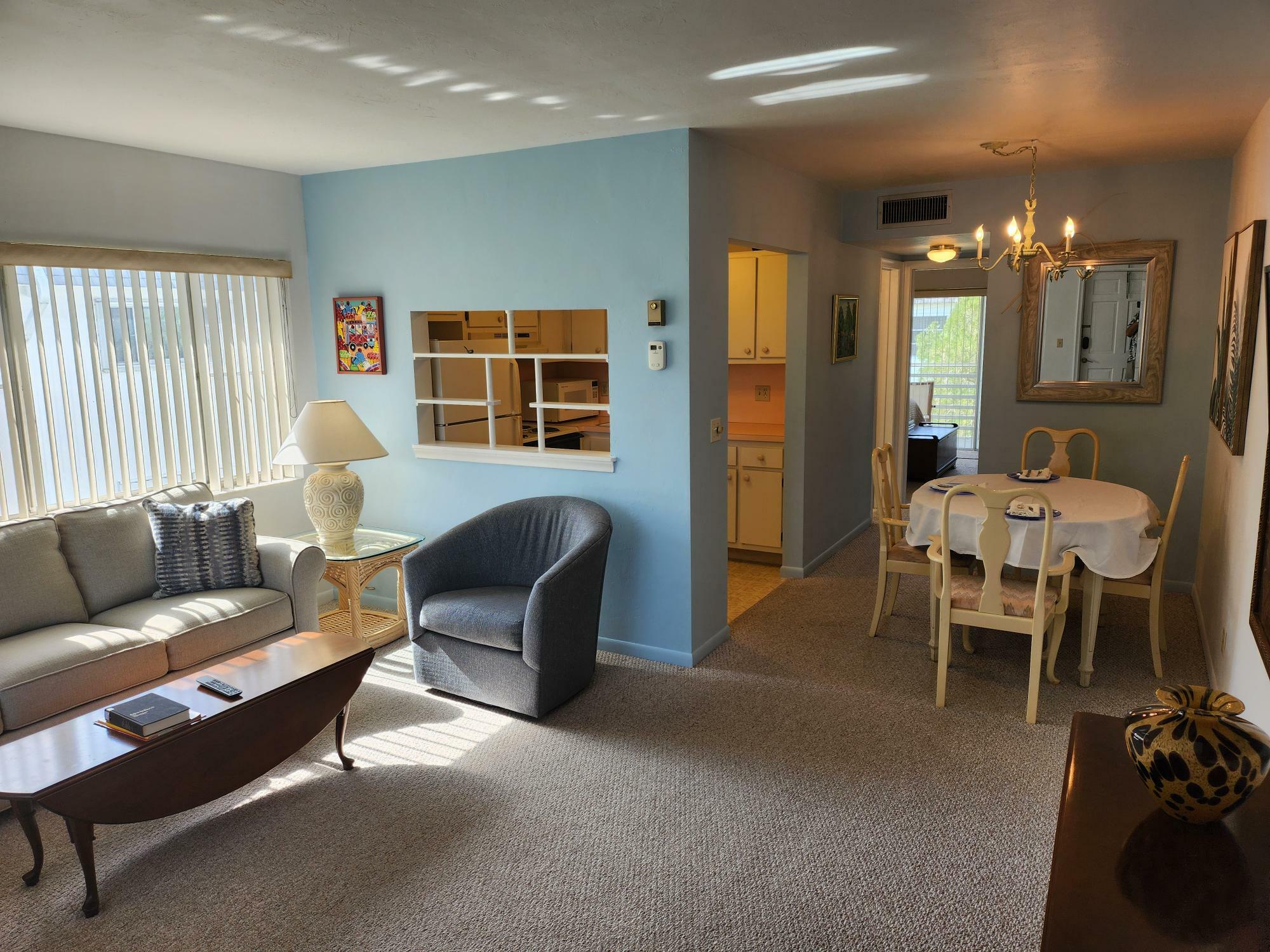 Property Photo: 3322 Cynthia Ln 208 FL 33461