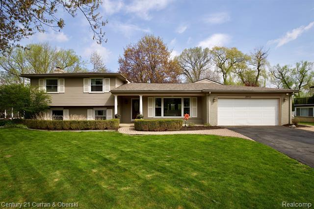 28932 Kendallwood Drive  Farmington Hills MI 48334 photo