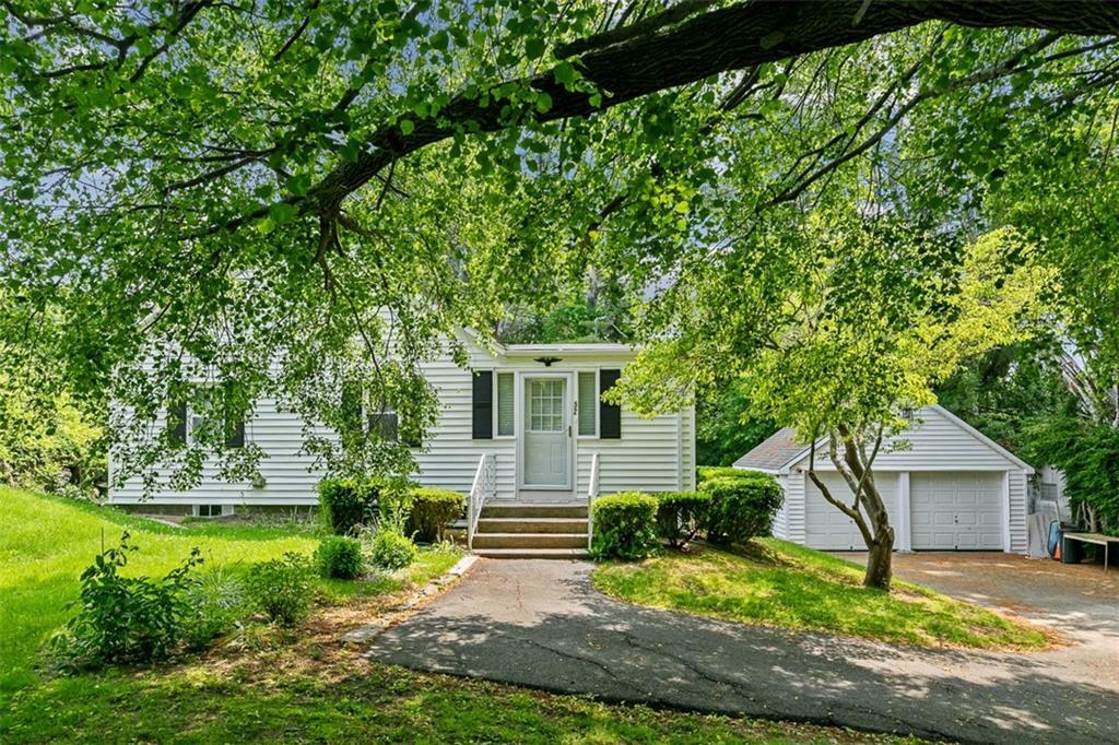 52 Hedly Street  Portsmouth RI 02871 photo