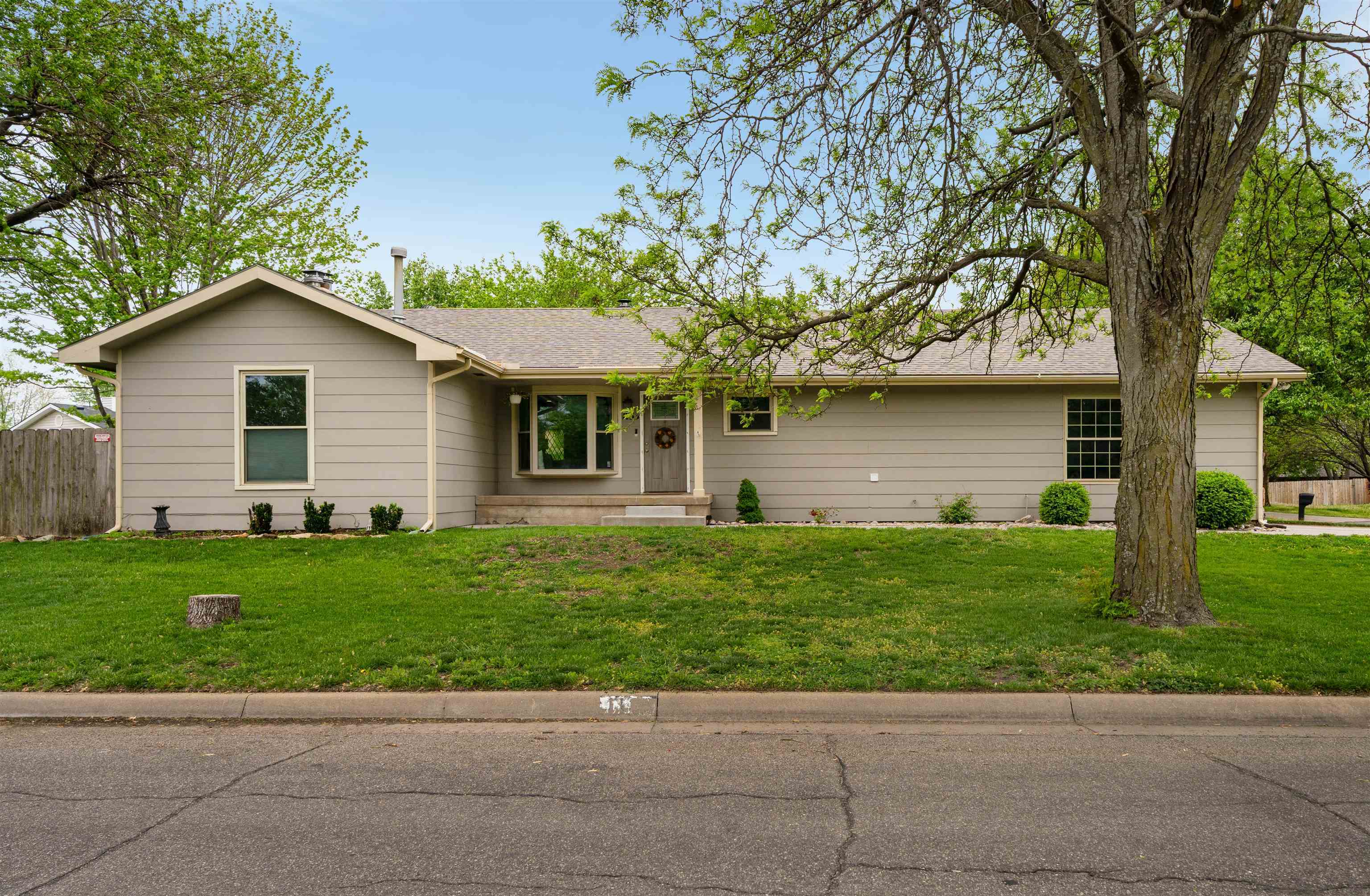1133 S Breckenridge Ct  Wichita KS 67207 photo
