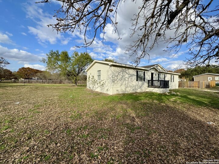 Property Photo: 5111 Savannah Woods TX 78073