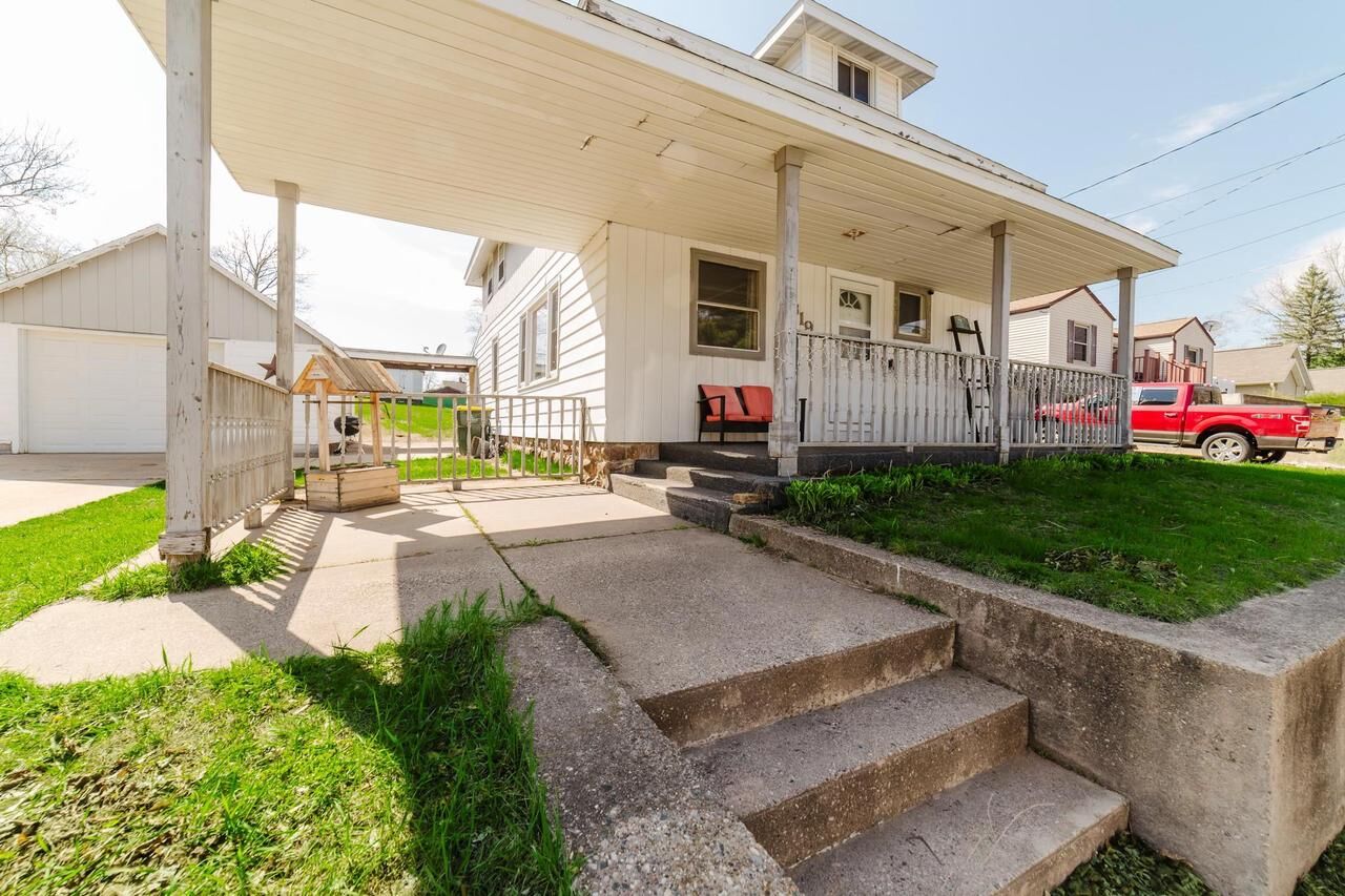 Property Photo:  619 Myrtle Street  WI 53959 