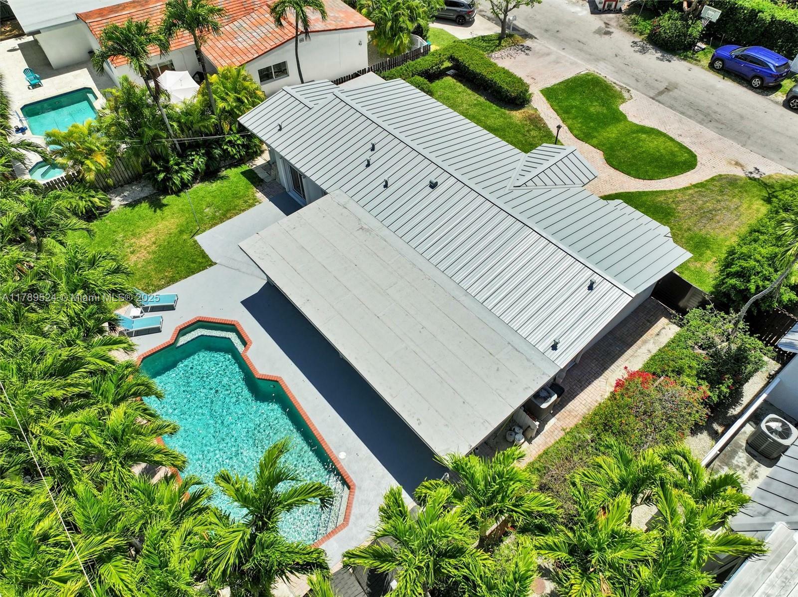 255 Ridgewood Rd  Key Biscayne FL 33149 photo