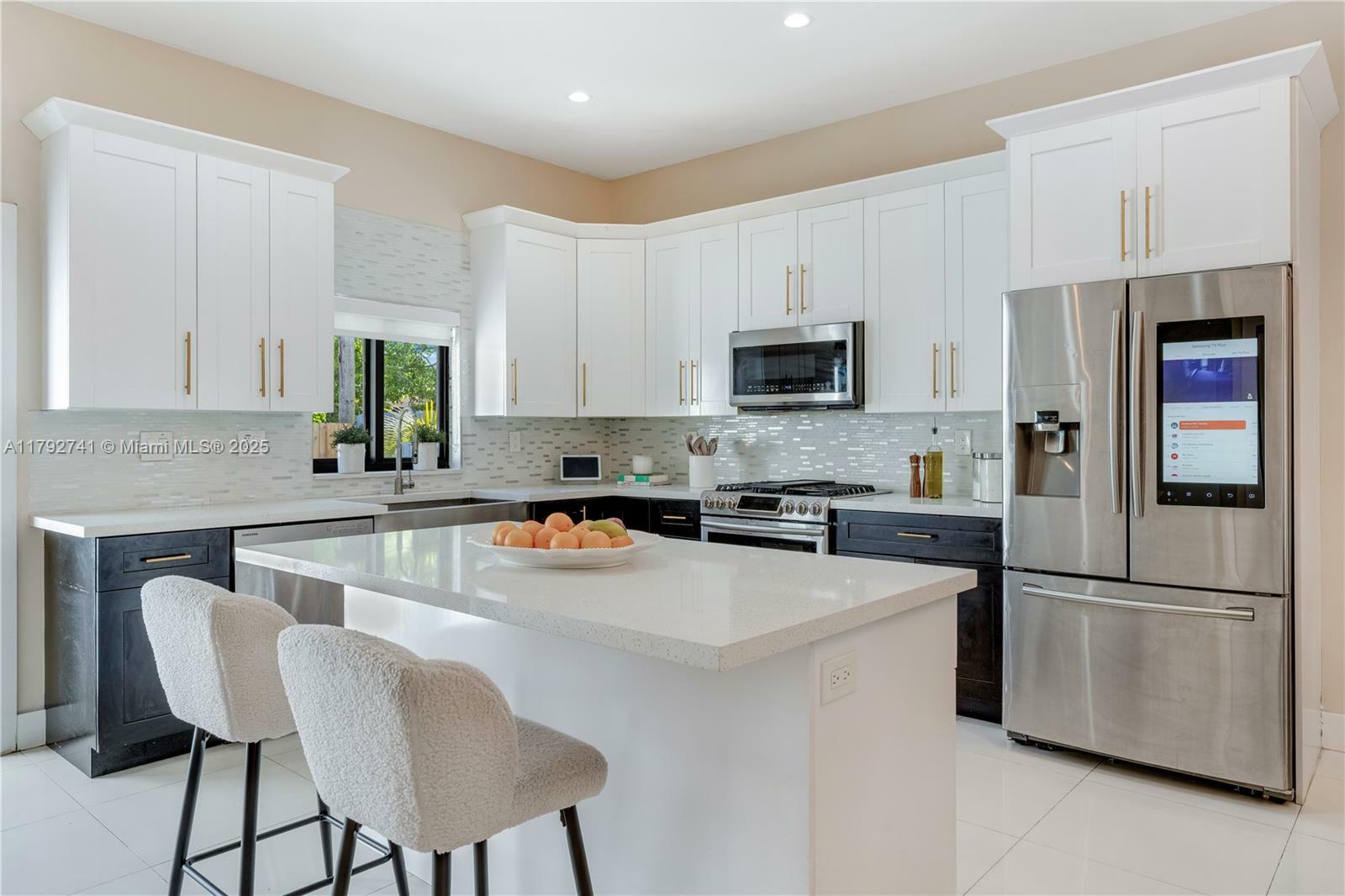 6470 SW 33rd Street  Miami FL 33155 photo