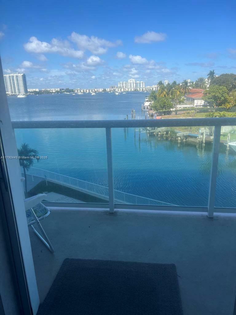 Property Photo: 2841 NE 163rd St 407 FL 33160