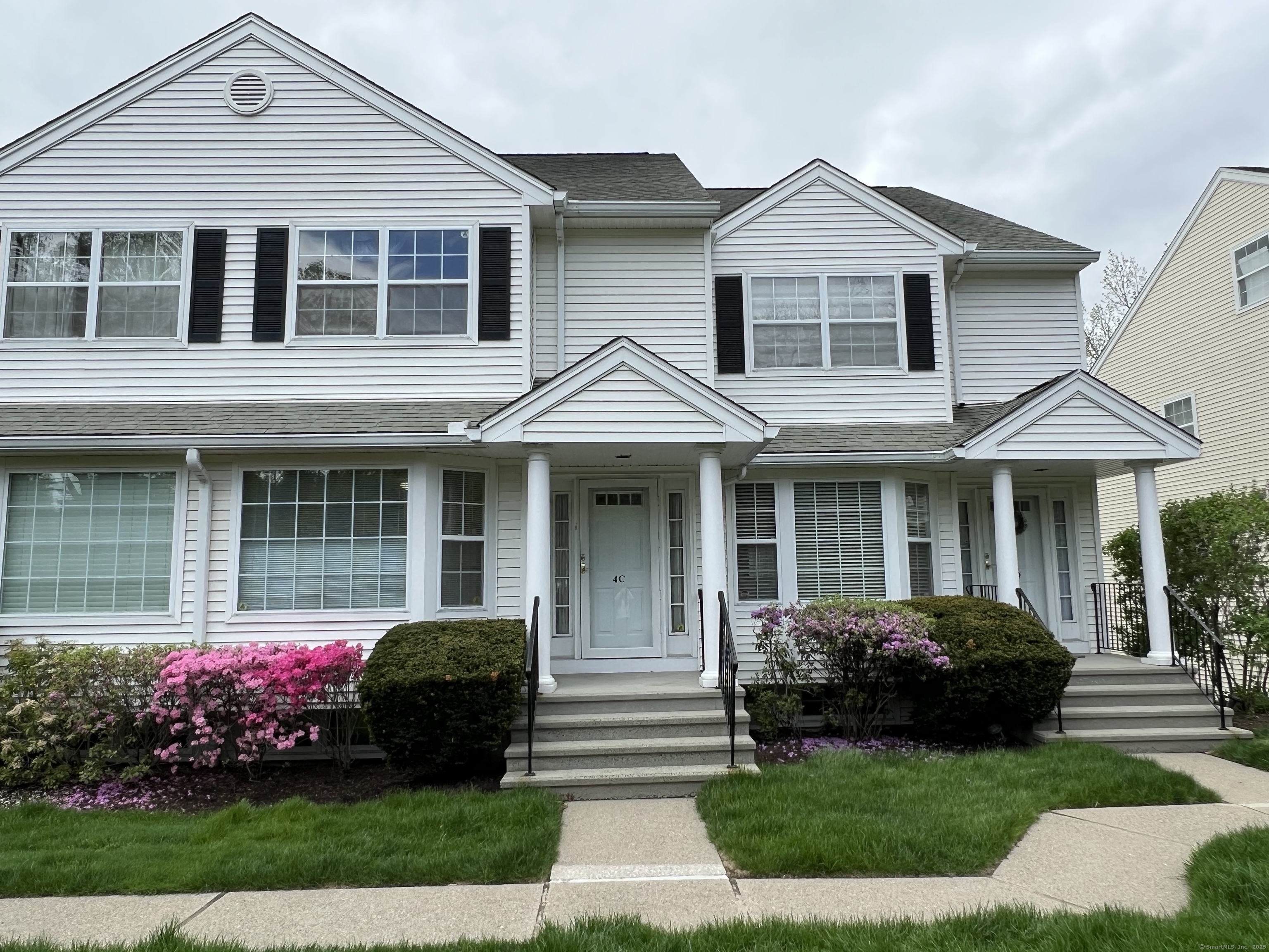 Property Photo: 180 Turn Of River Road 4C CT 06905