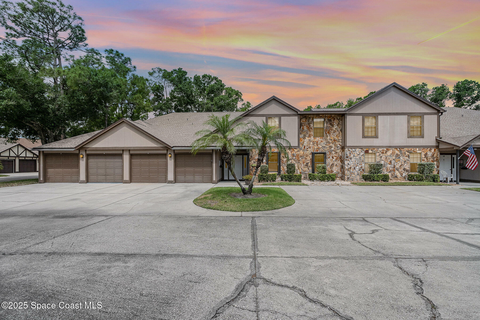Property Photo: 612 Saint Albans Court FL 32904