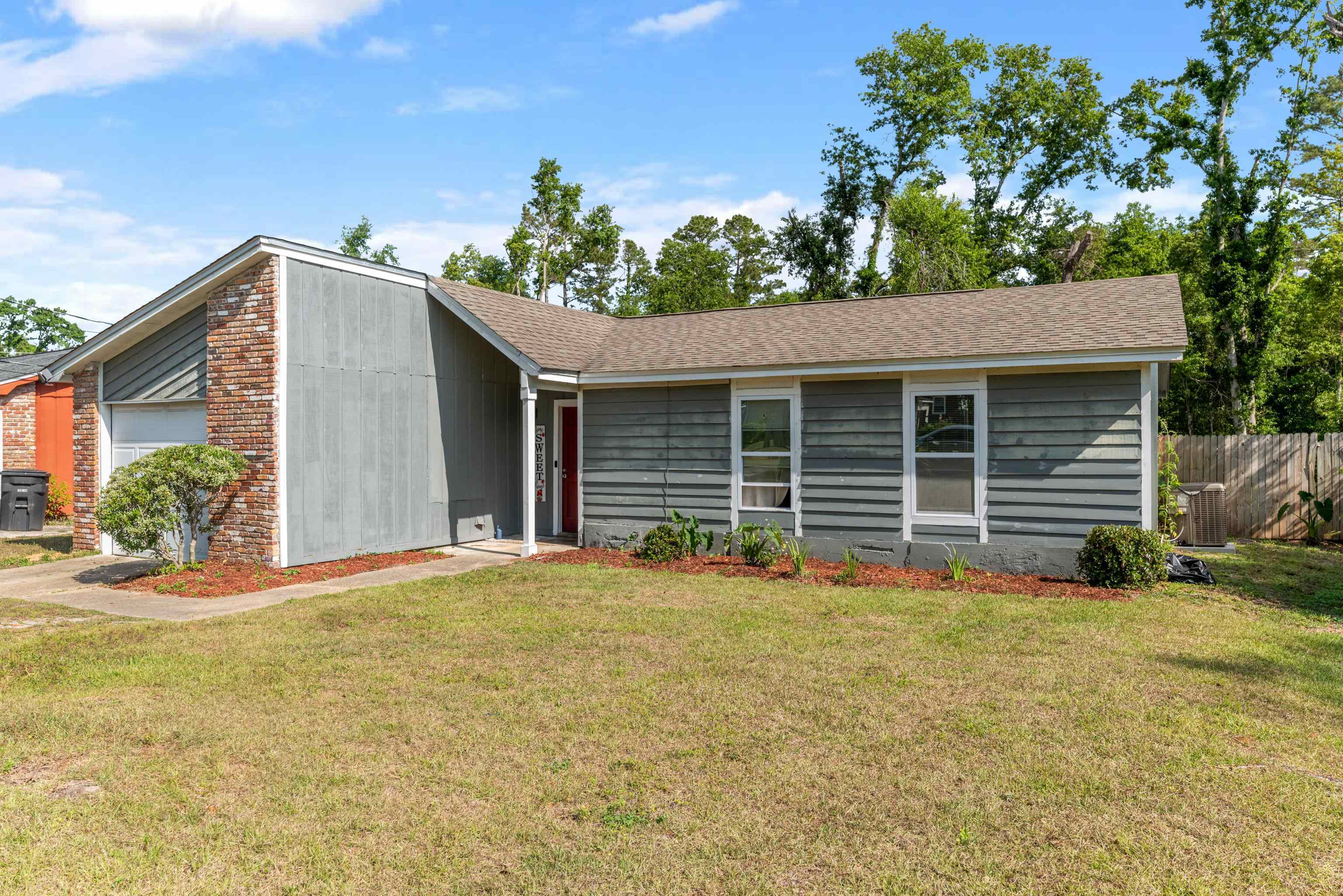 Property Photo: 2832 McArthur Street FL 32310
