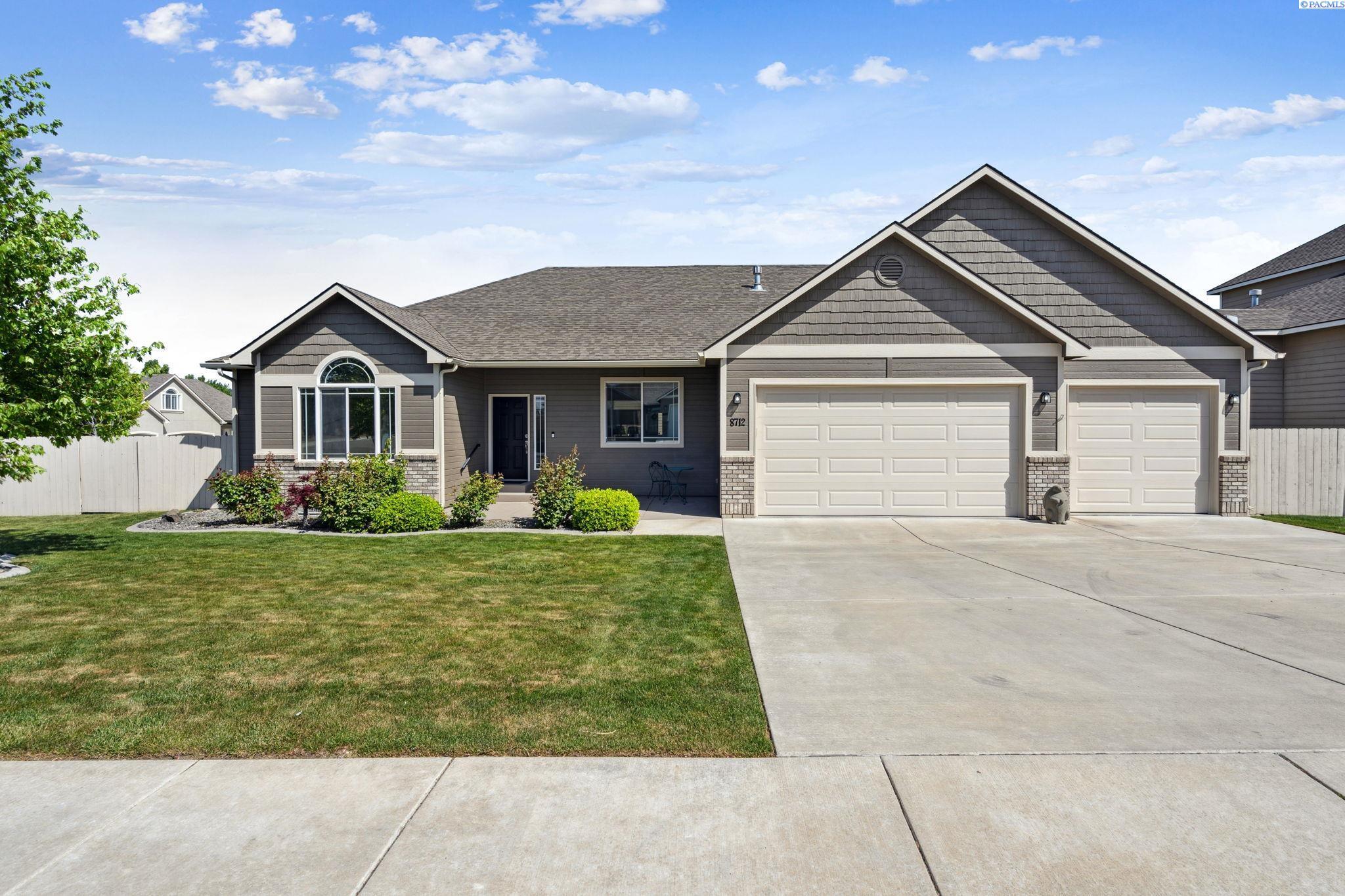 Property Photo: 8712 W 9th Ave WA 99336