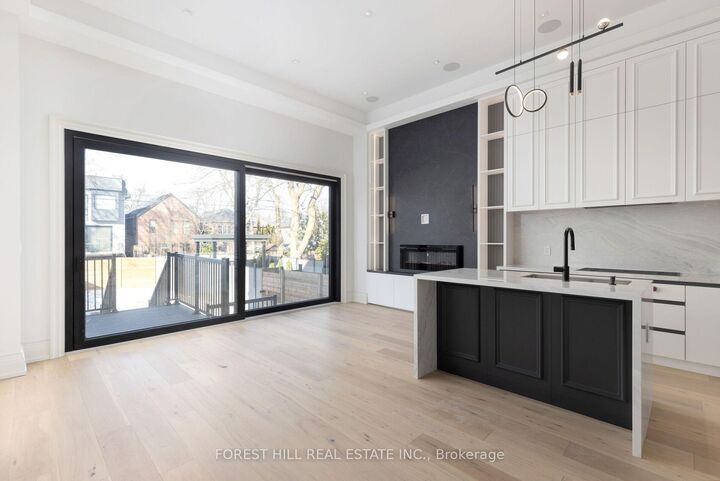 Property Photo: 118 Briar Hill Avenue ON M4R 1H9