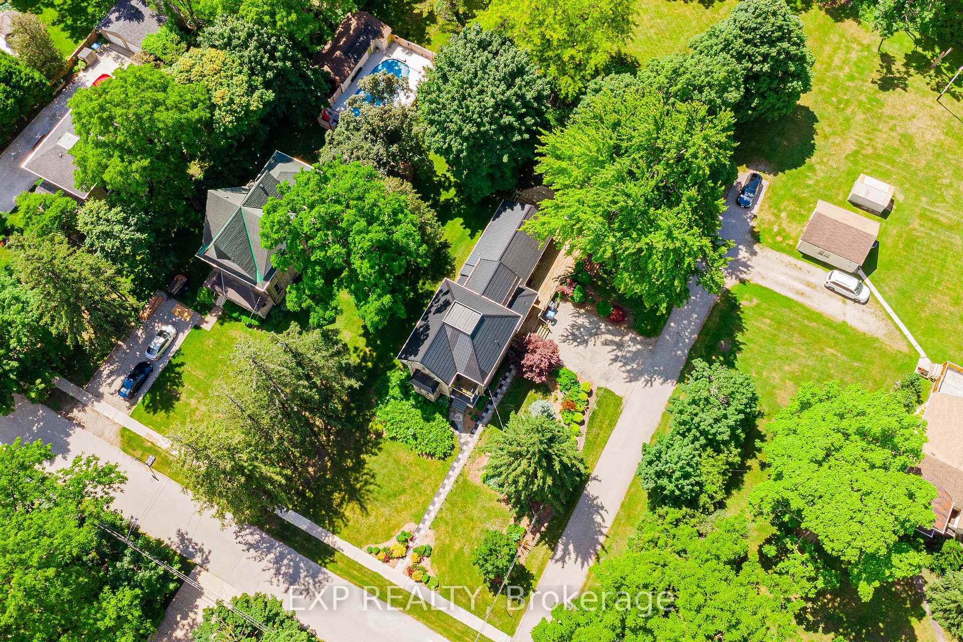 Property Photo: 283 Hastings Street ON N0M 2K0