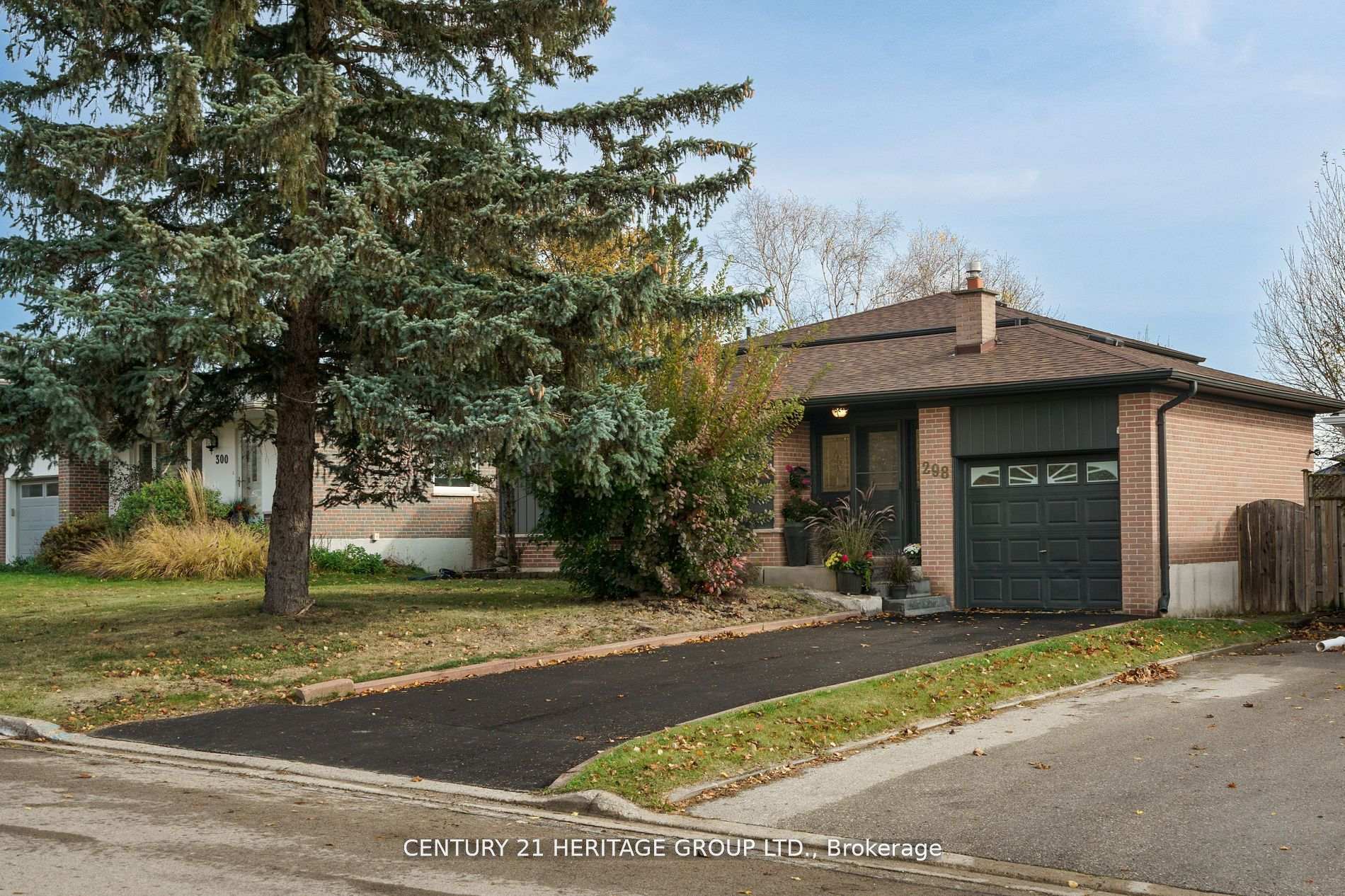 Photo de la propriété: 298 Roywood Crescent ON L3Y 1A5