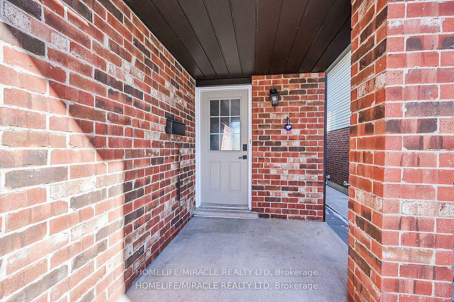 Property Photo: 226 Spring Valley Crescent E ON L9C 0B4
