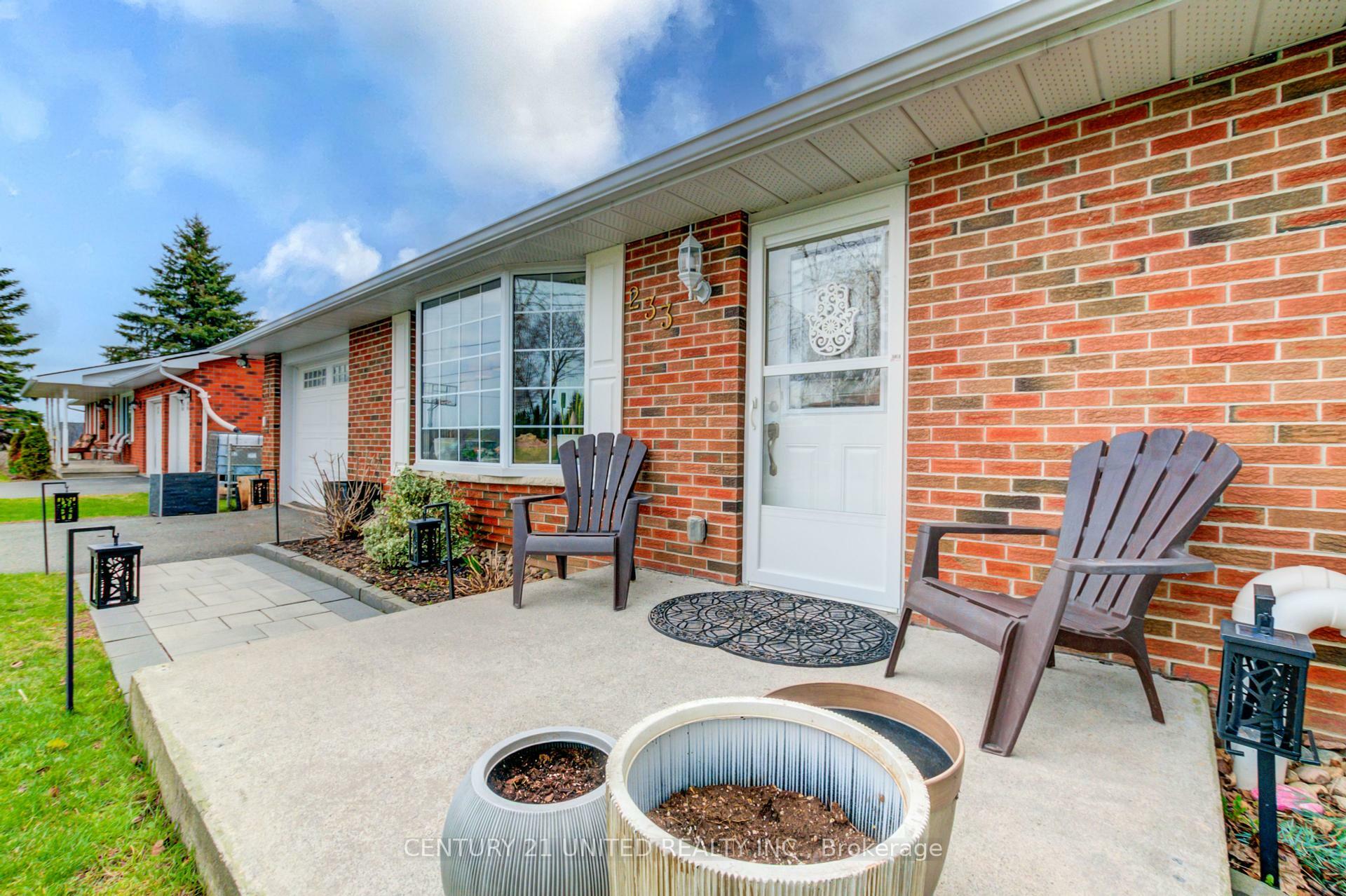 Property Photo: 233 Market Street ON K0L 1L0