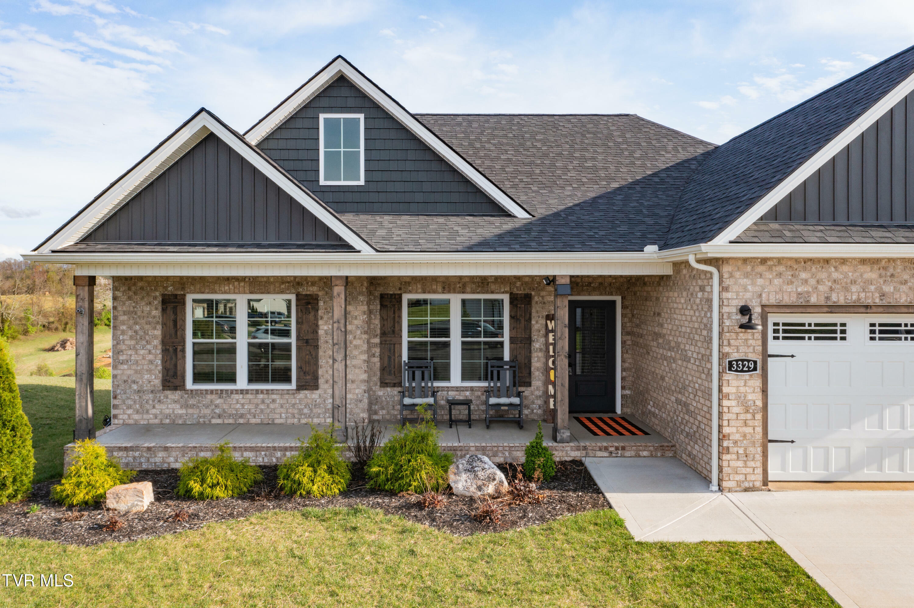 Property Photo: 3329 Cottage Green Court TN 37664