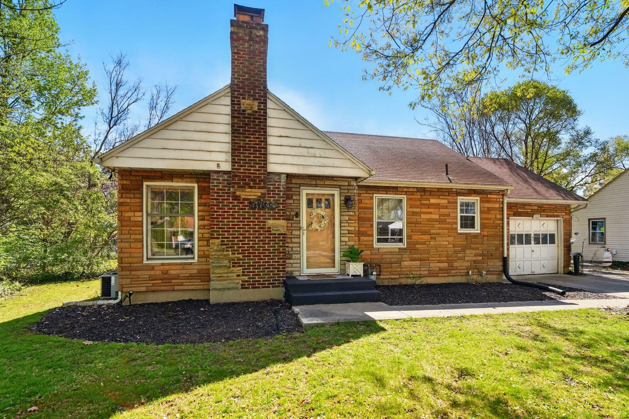 Property Photo: 1702 Beaverbrook Drive OH 45432