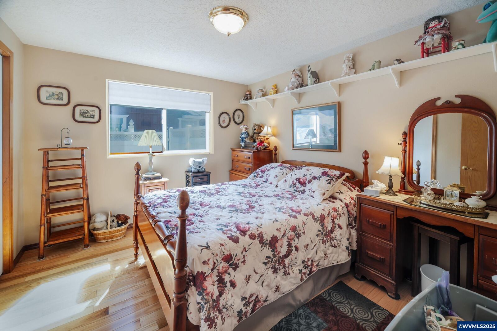 Property Photo: 1681 Partridge Ct OR 97383