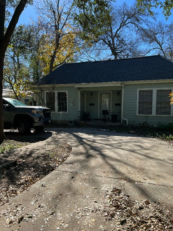 Property Photo: 3511 Windsor Road A TX 78703