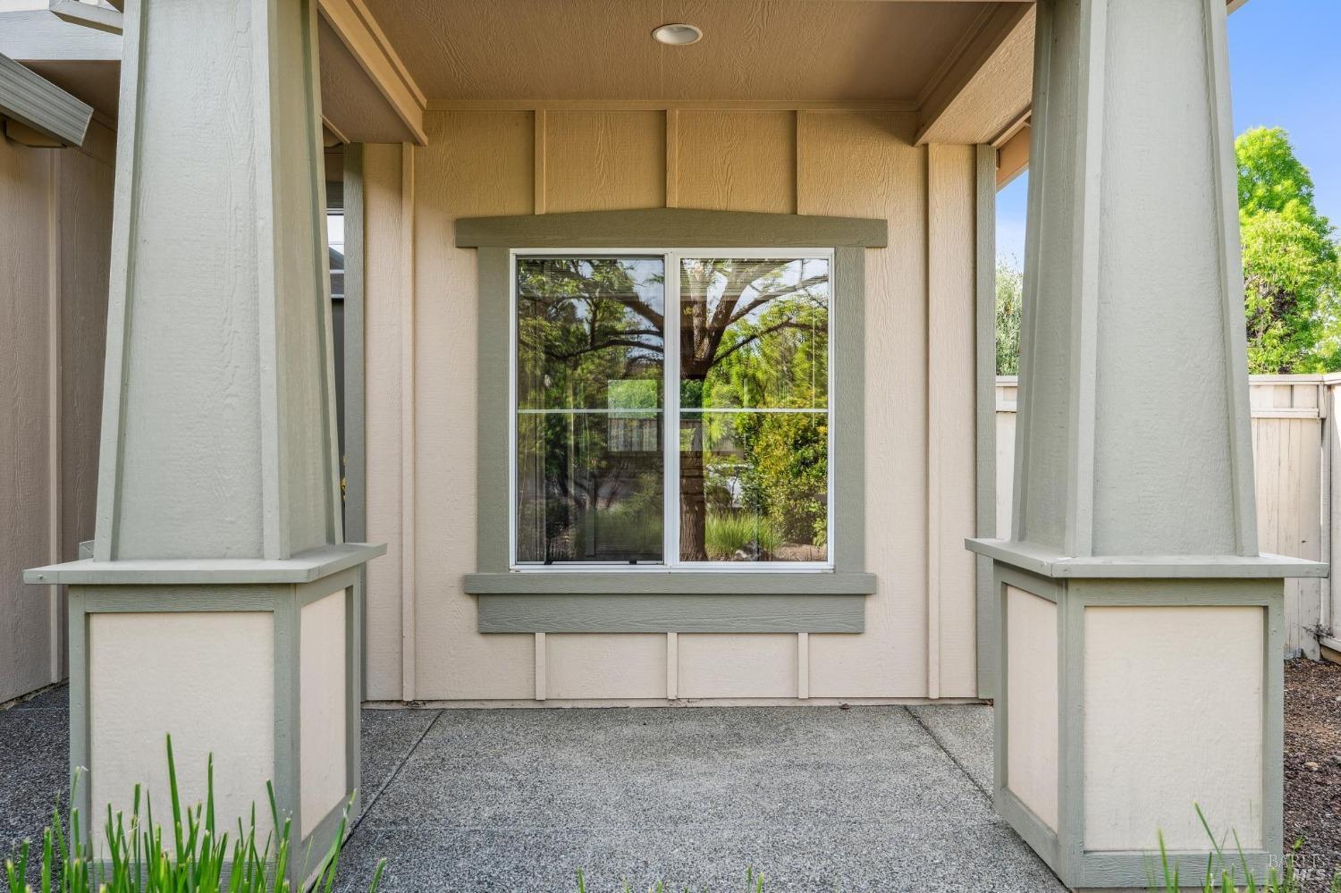 Property Photo: 104 Plumeria Court CA 95425