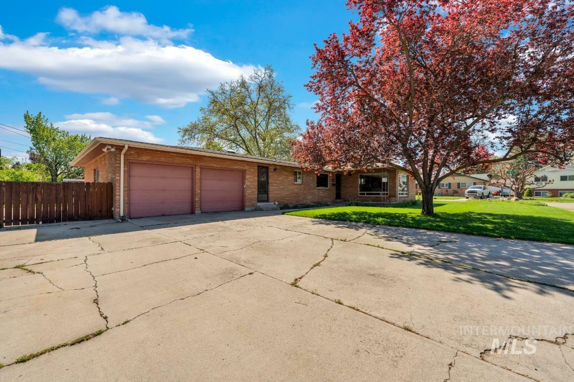 Property Photo: 2306 N Grandee St. ID 83704