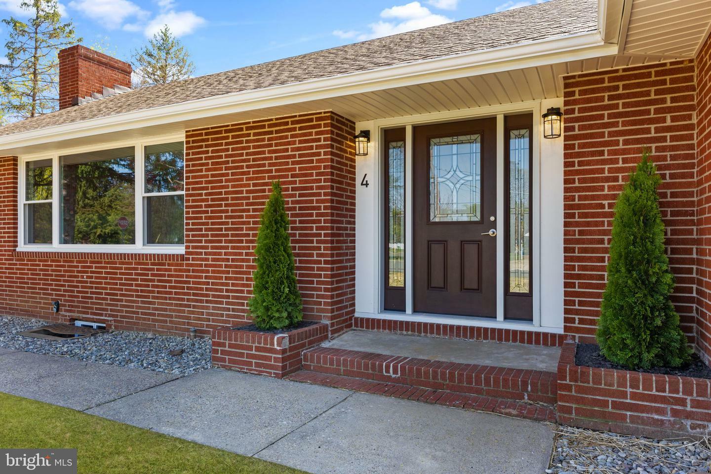 Property Photo:  4 Vancza Drive  NJ 08022 