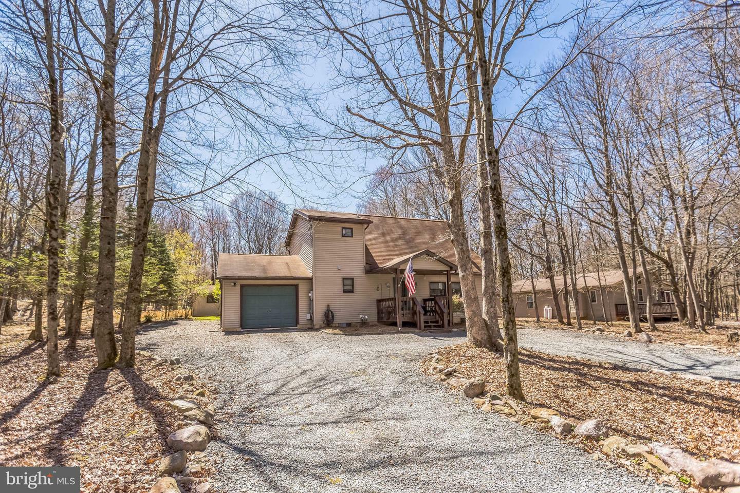 Property Photo: 70 Wylie Circle PA 18210