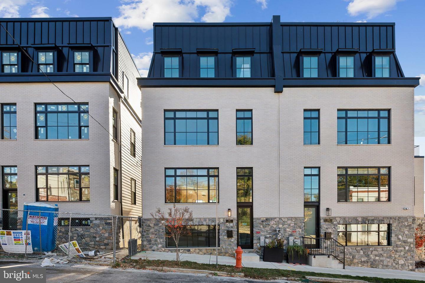 208 Kalos Street  Philadelphia PA 19128 photo
