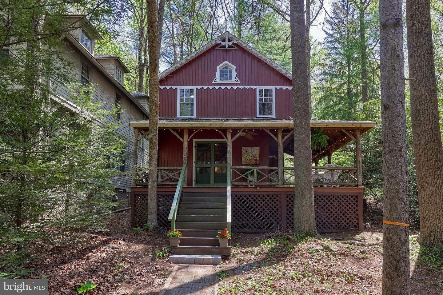 Property Photo: 304 Pennsylvania Avenue PA 17064