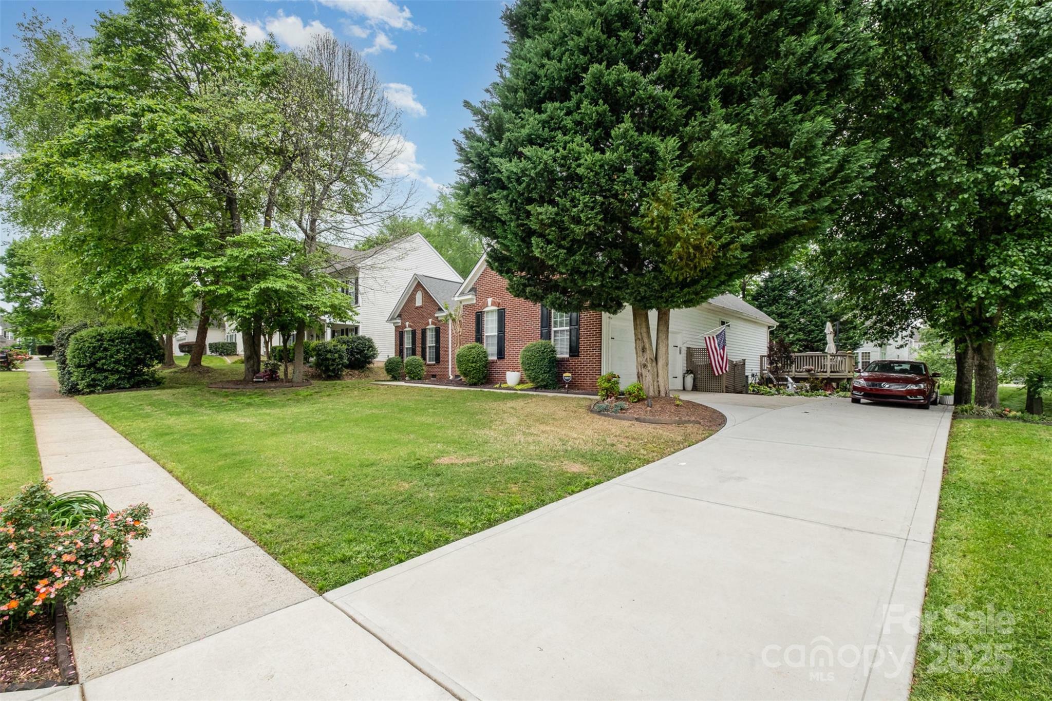 Property Photo: 10011 Spring Park Drive NC 28269