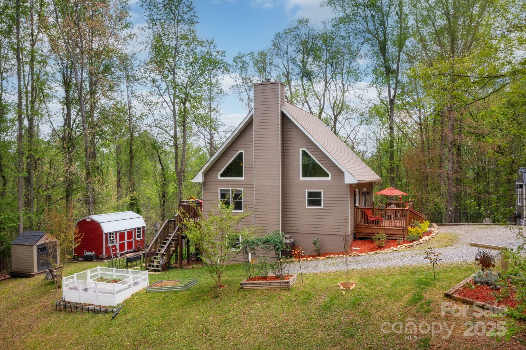 Property Photo: 69 Heslar Way NC 28753