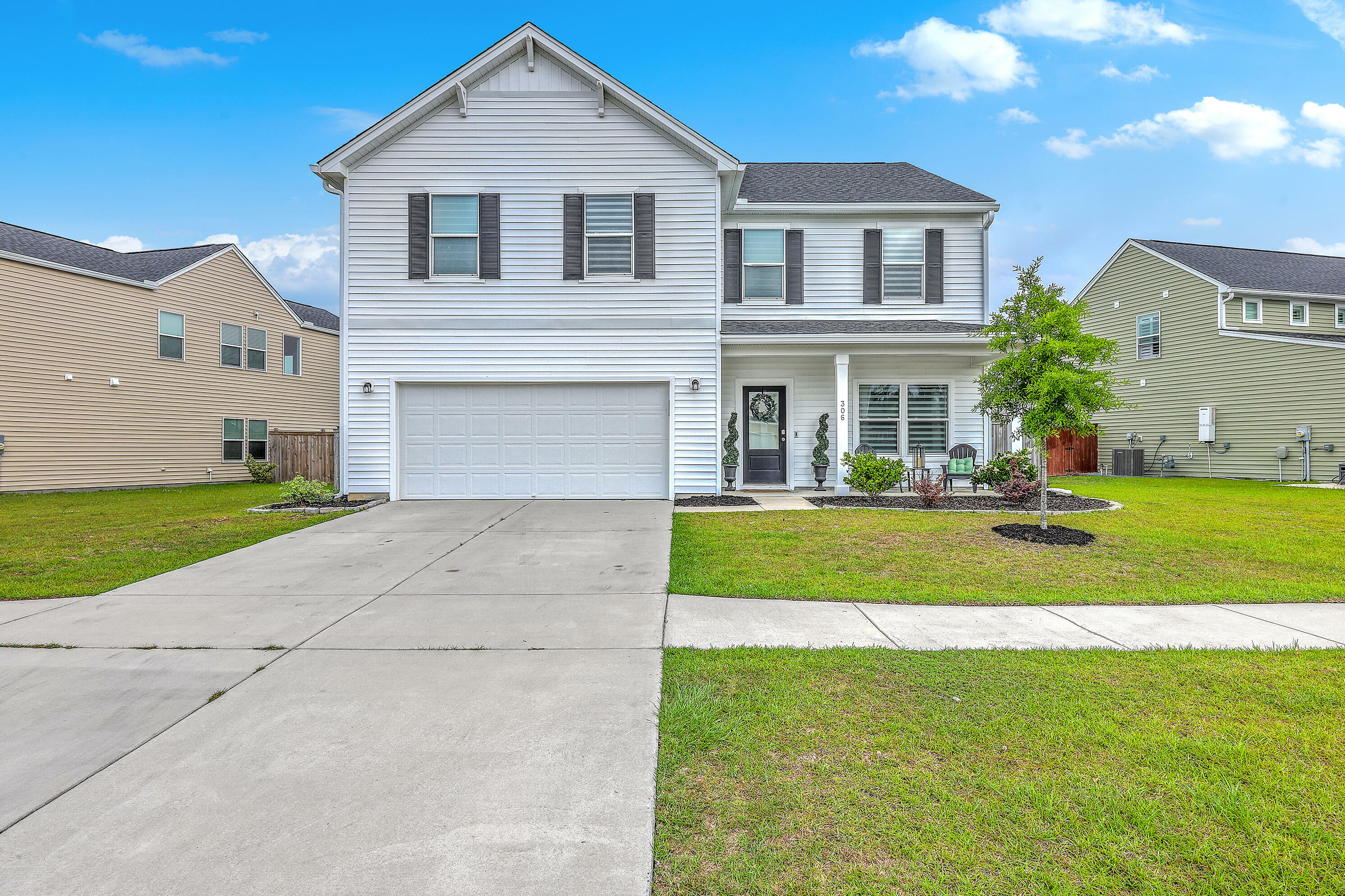 Property Photo: 306 Lucca Drive SC 29486