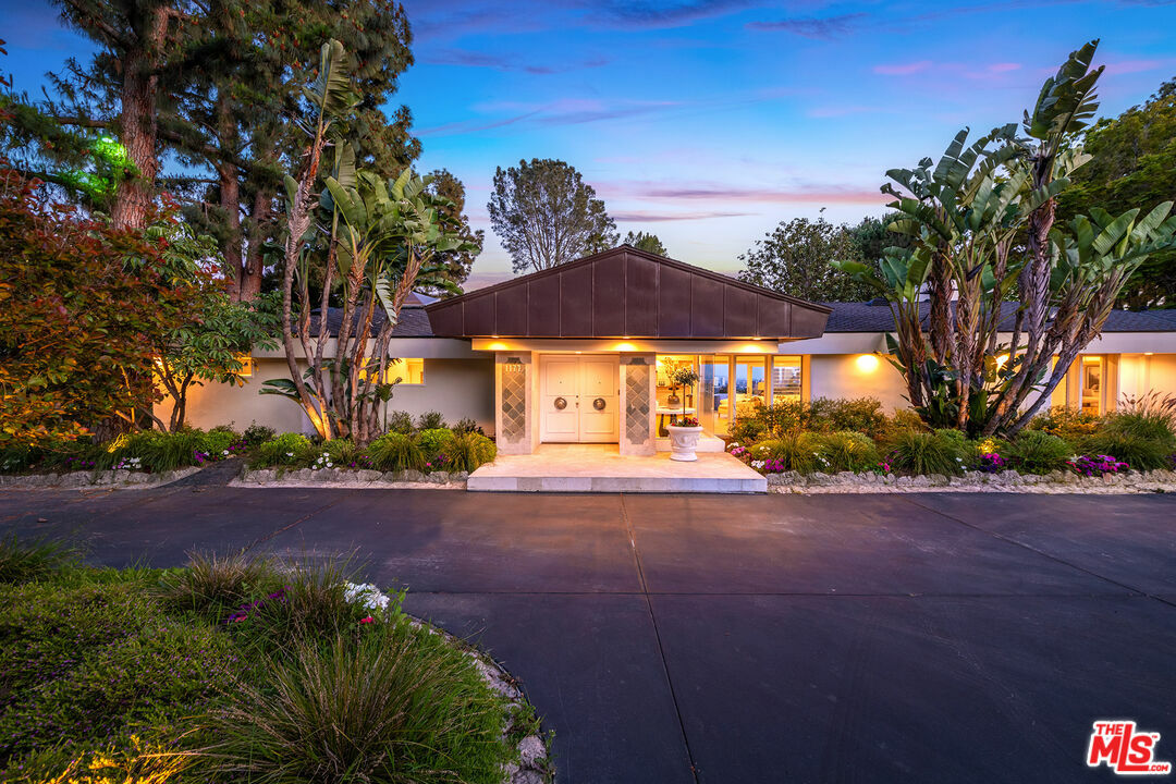 Property Photo: 1177 Loma Linda Dr CA 90210