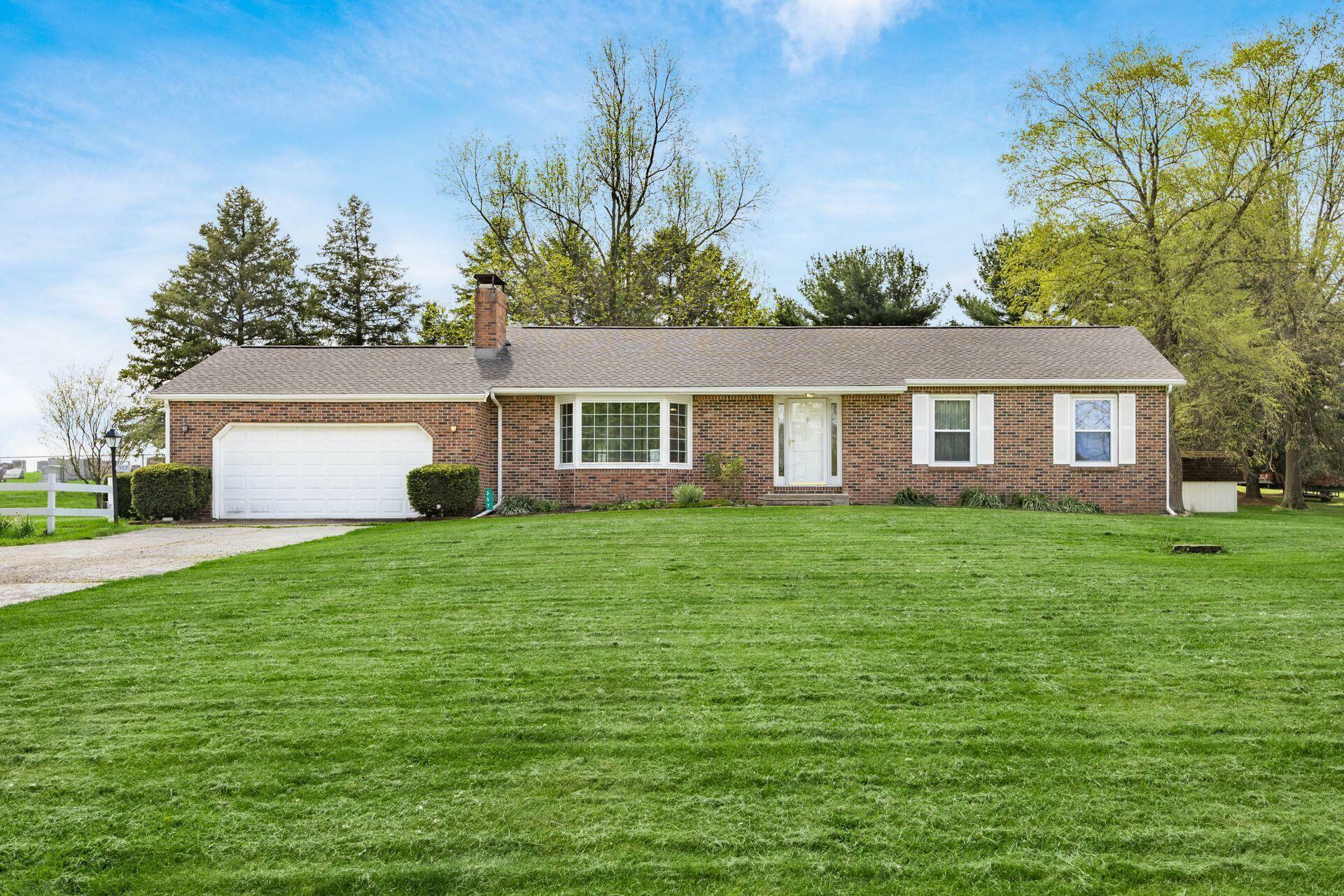 Property Photo: 357 S Hartford Avenue OH 43011