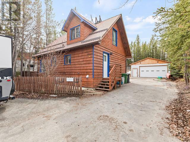 Property Photo: 337 Klukshu Avenue YT Y1A 5G3