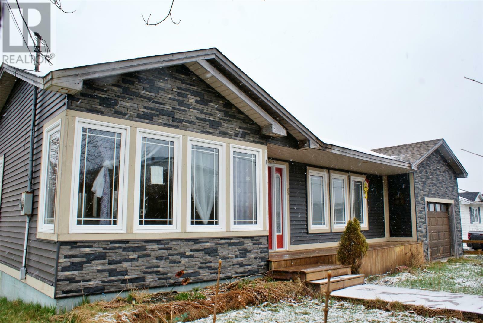 Property Photo: 4 Fraizes Avenue NL A1Y 1A7