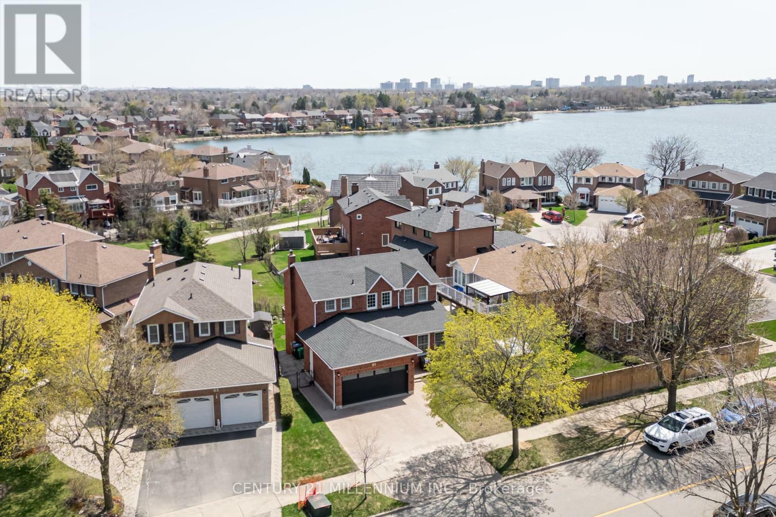 Property Photo: 81 Philosopher'S Trail ON L6S 4L4