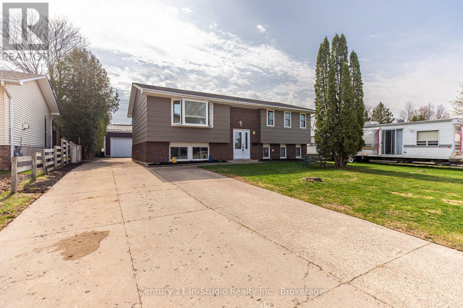 Property Photo: 311 Bricker Street ON N0H 2C1