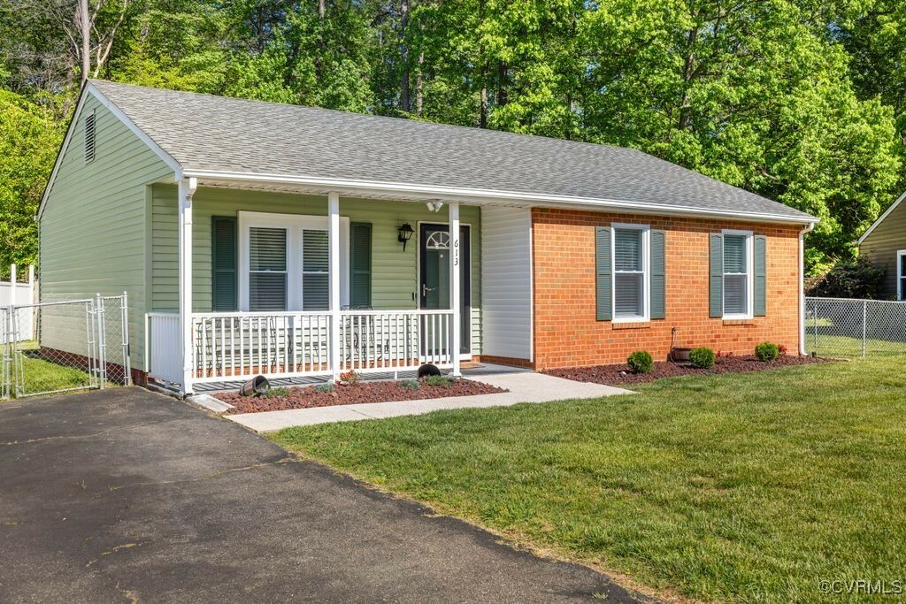 Property Photo: 613 Shallow Court VA 23224
