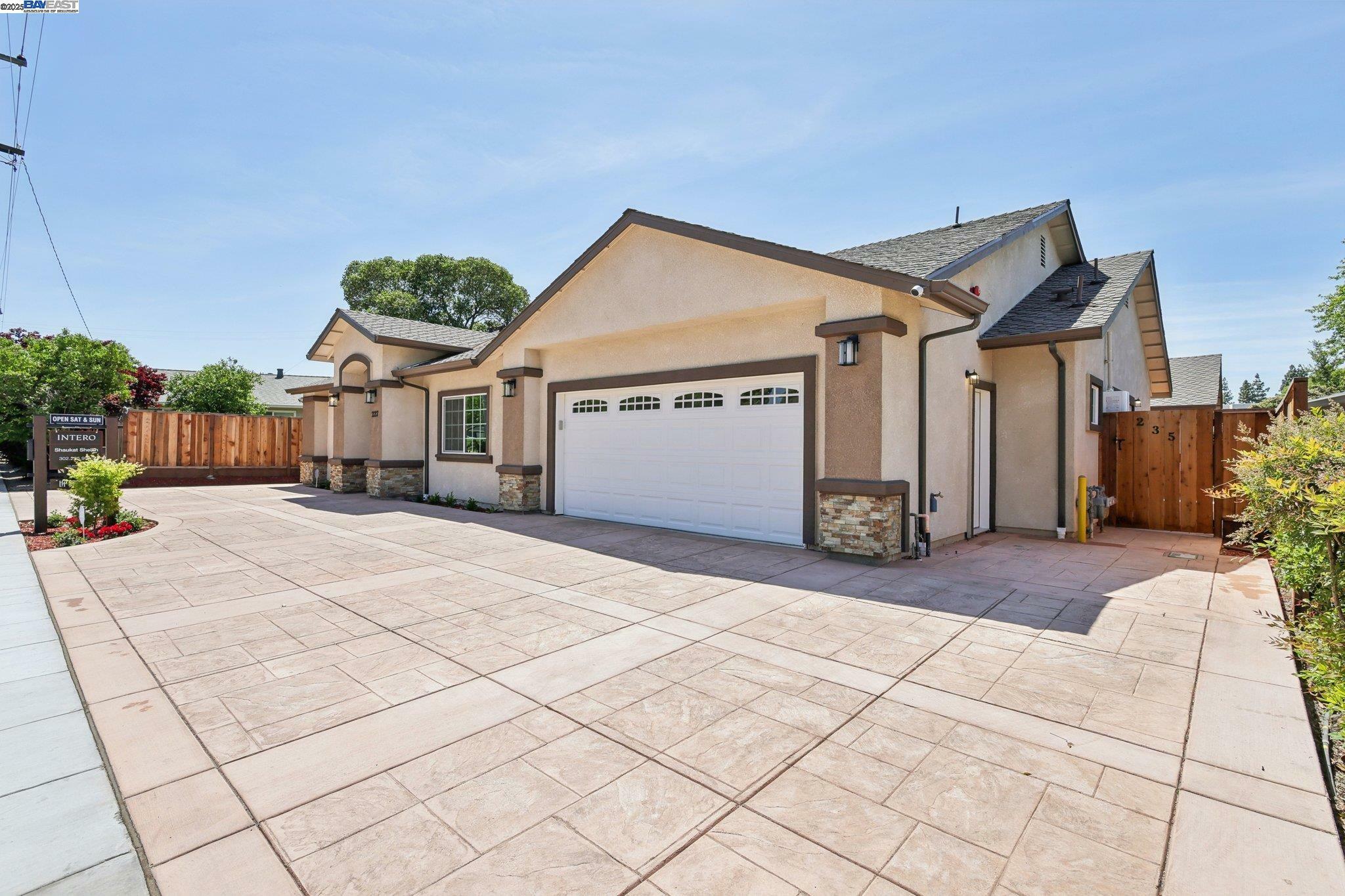 Property Photo: 227 Holmes St CA 94550