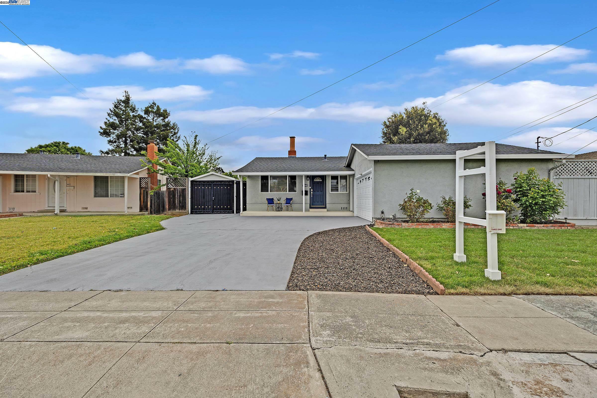 Property Photo: 35668 Cabrillo Dr CA 94536