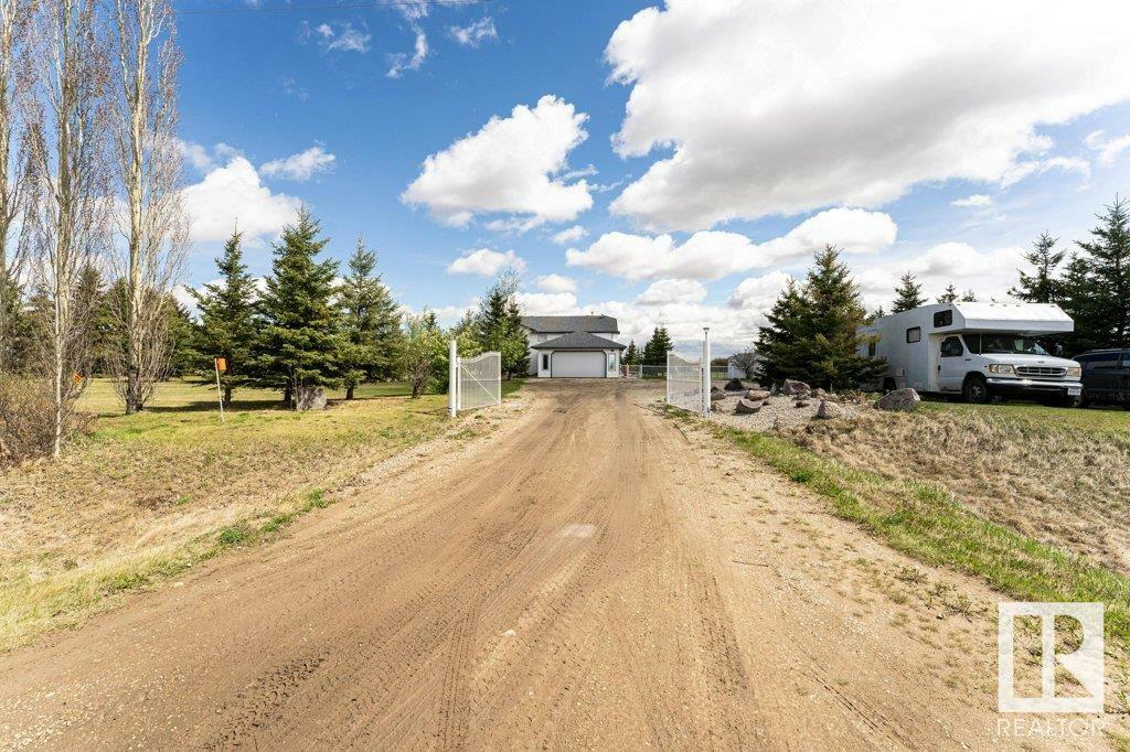 Property Photo: 1319 Twp Rd 510 7 AB T7Y 2N2