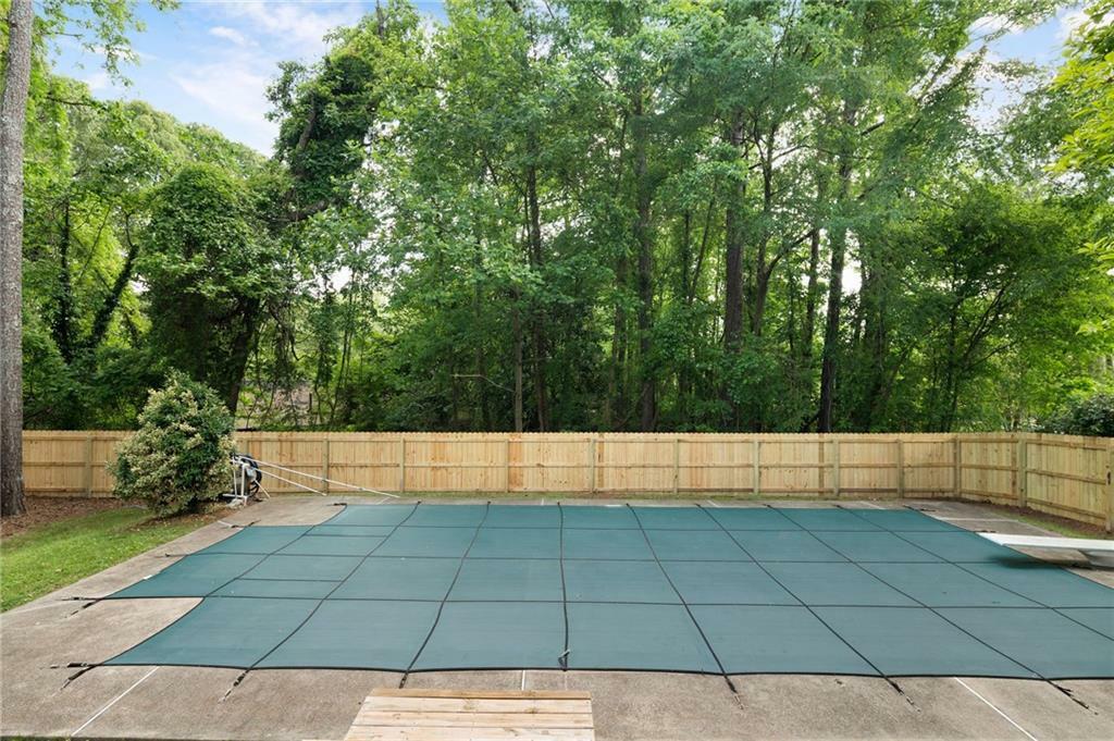 Property Photo: 102 River Oaks Drive GA 30188