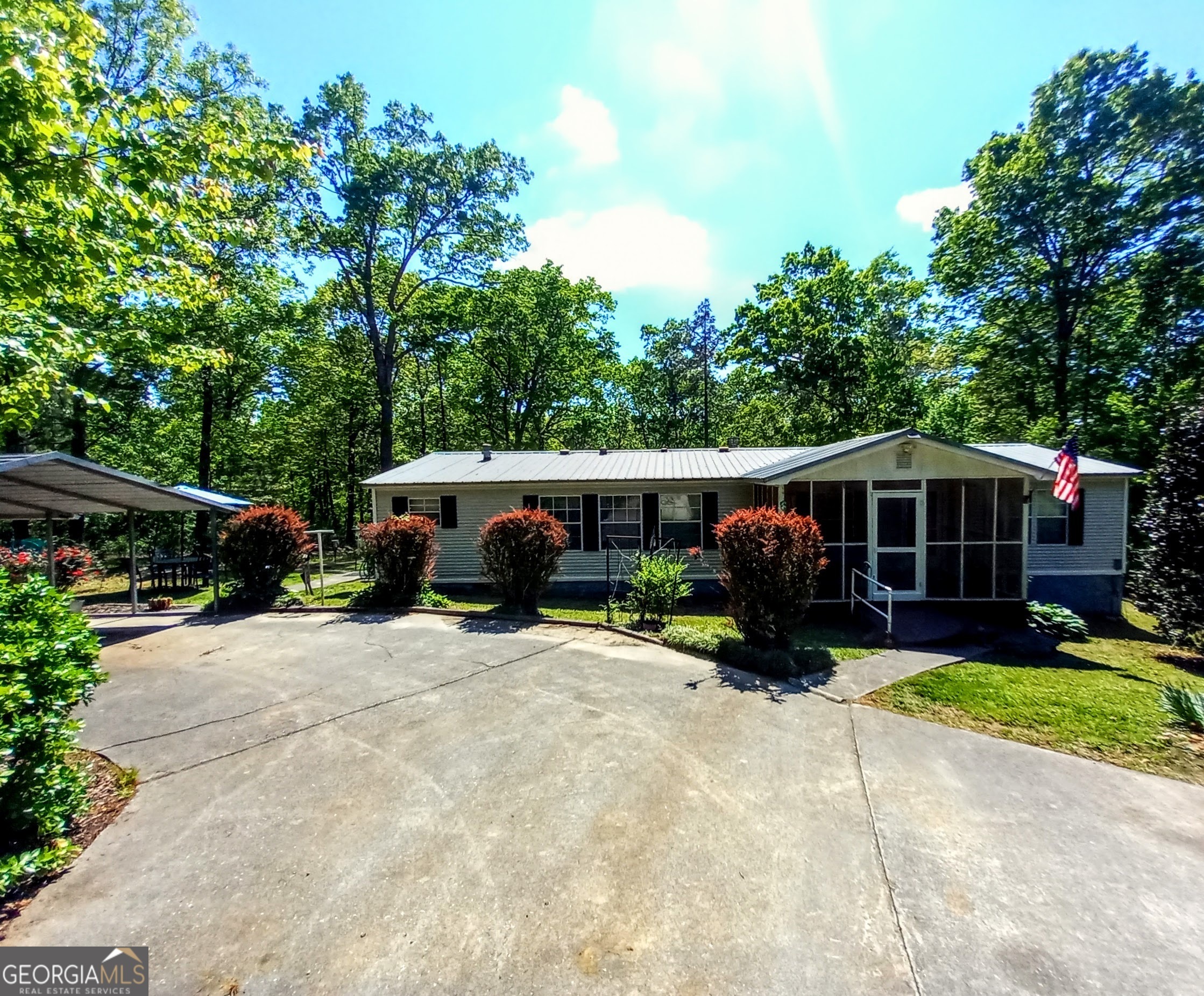 Property Photo: 328 Kelly Creek Road GA 30182