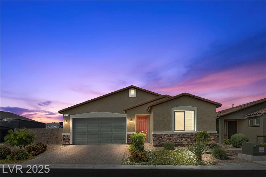 Property Photo: 5918 Peridot Falls Avenue NV 89130