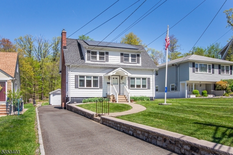 27 Glenview Rd  North Caldwell Boro NJ 07006 photo