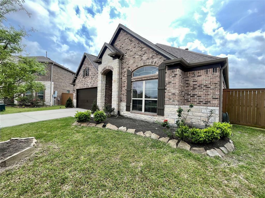 Property Photo: 12813 Narrow Cove Drive TX 77568