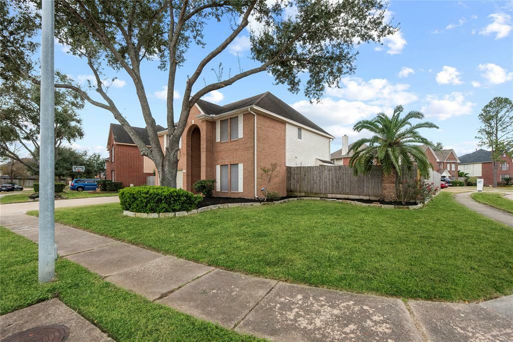 Property Photo:  6127 Summerville Lane  TX 77041 